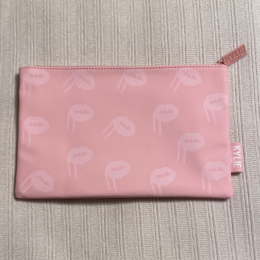 New!! Kylie Jenner Pink Lip Print Pouch